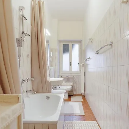 Santa Rita's Entertainment Hub טורינו